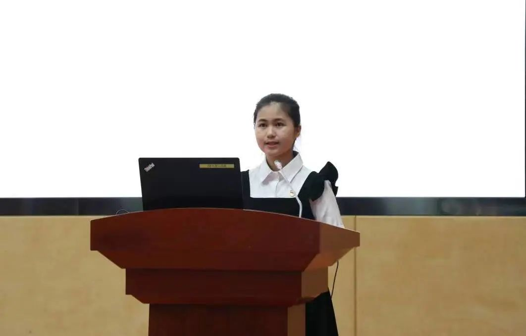 星空体育(中国)官方网站-xingkong sports黄贝贝同学发言